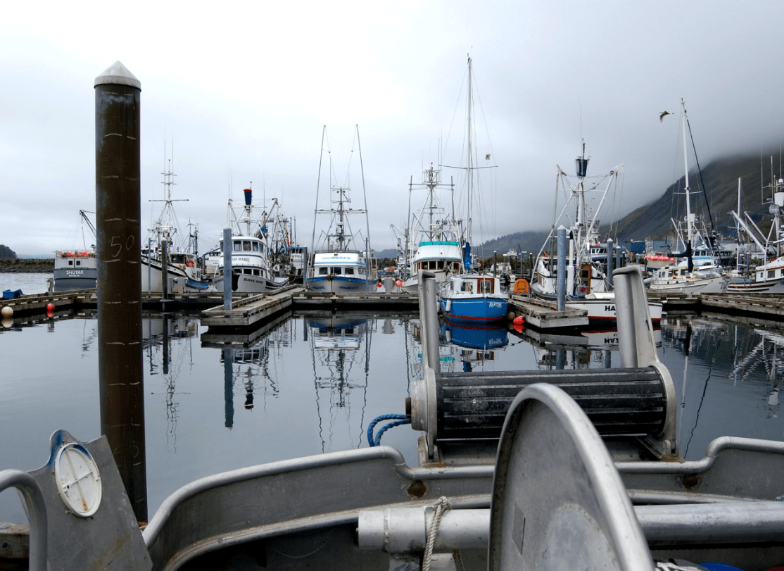 5 Benefits of a Satellite Phone for the Modern Day Fisherman